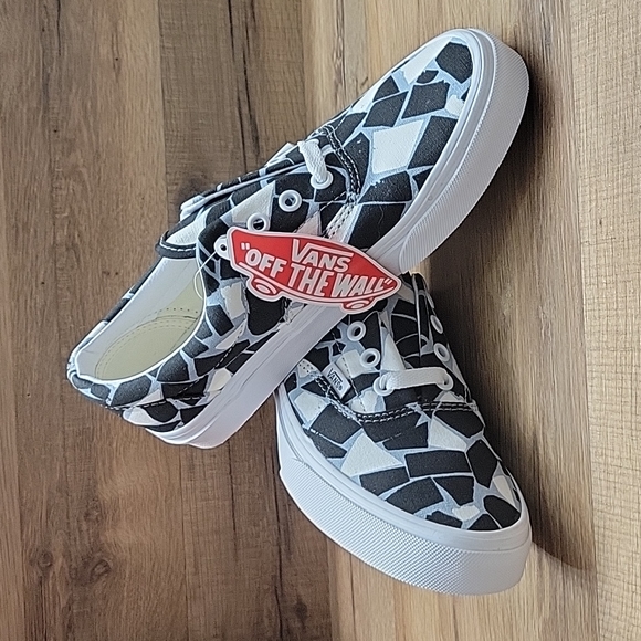 Van's shoes women Brand new. - Picture 6 of 12